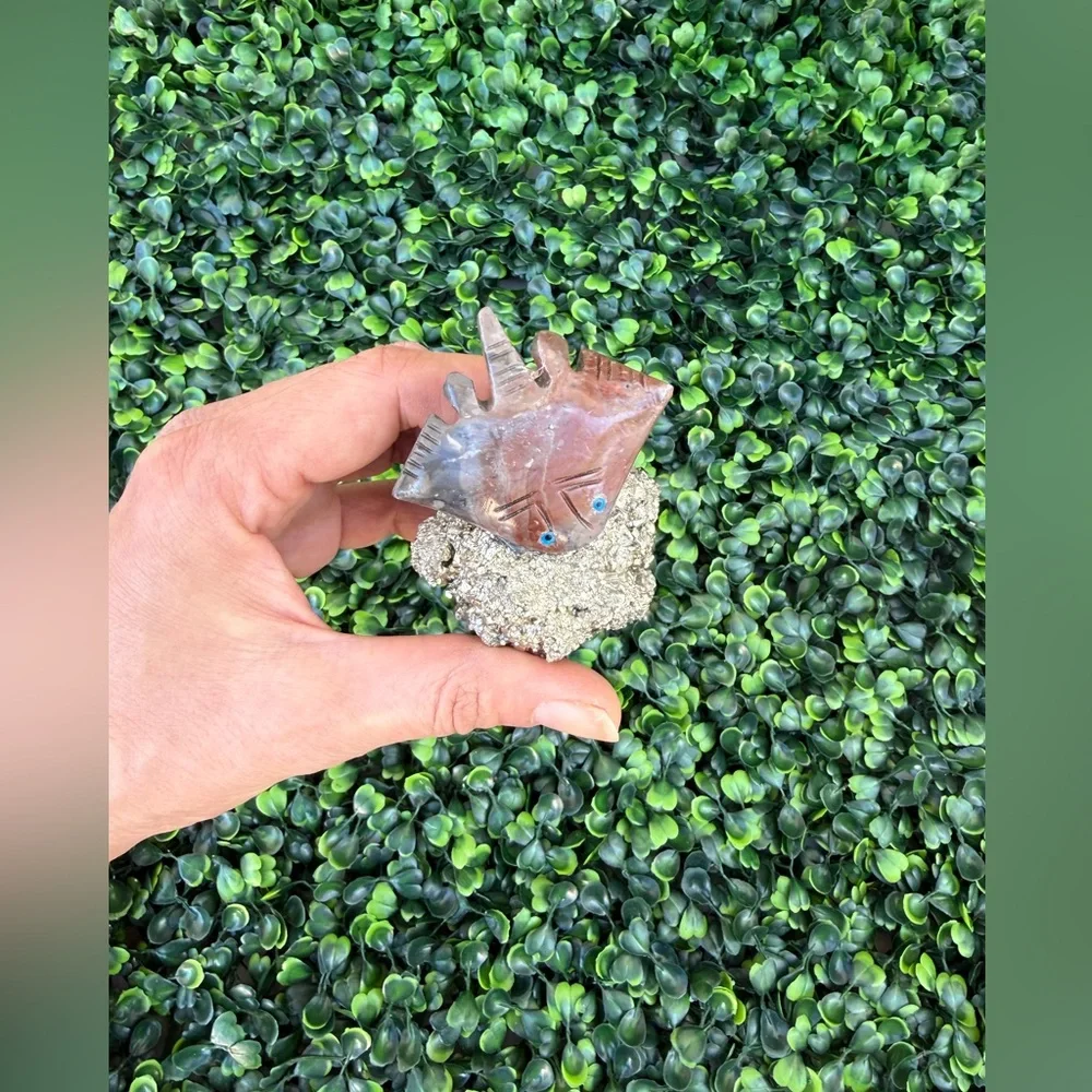 Stingray & Pyrite Energy Piece | Resilience & Flow - Picture 3 of 4